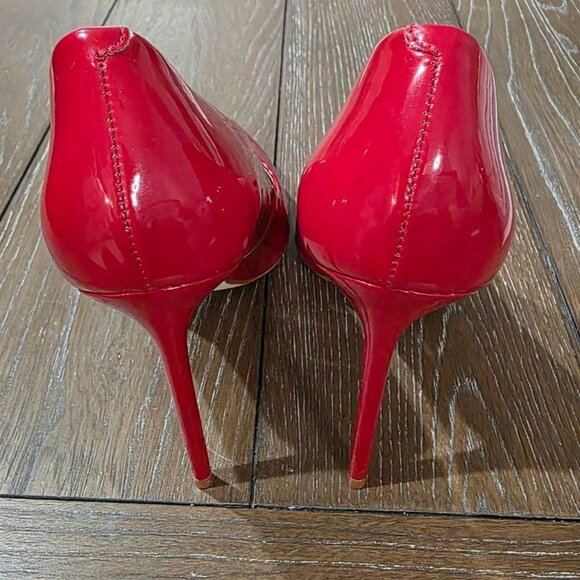 Steve Madden Women's Red Courts - Picture 4 of 8